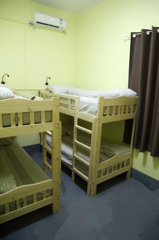 Zhaohuaxishi Youth Hostel Guangzhou Exteriör bild