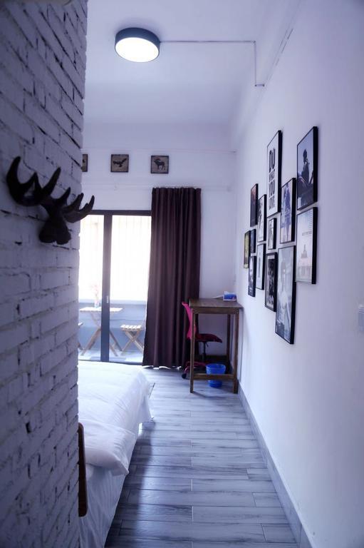 Zhaohuaxishi Youth Hostel Guangzhou Exteriör bild