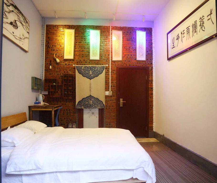 Zhaohuaxishi Youth Hostel Guangzhou Exteriör bild
