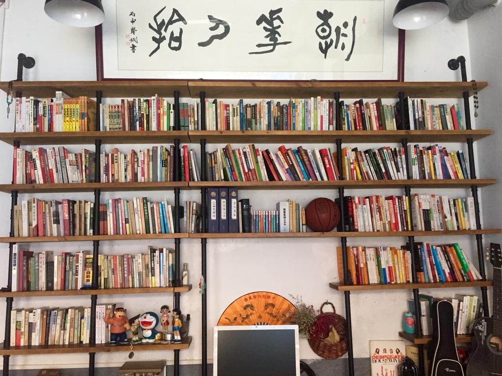 Zhaohuaxishi Youth Hostel Guangzhou Exteriör bild